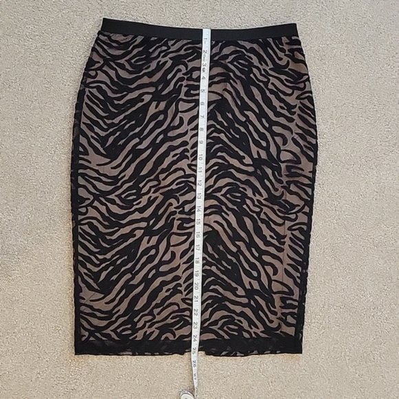 Like New BCBGMaxAzria Irisa Zebra Print Pencil Skirt Size M - Picture 9 of 11